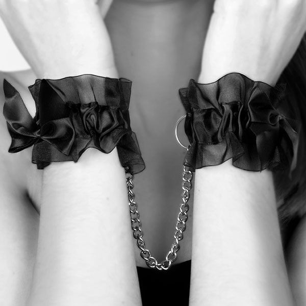 Bijoux Indiscrets Frou Frou – Algemas de Organza e Cetim